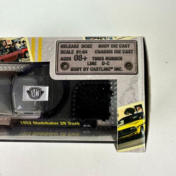 1952 Studebaker 2R Truck Die-Cast Model 1:64 Scale Detroit Cruisers M2 Machines - Picture 2 of 4